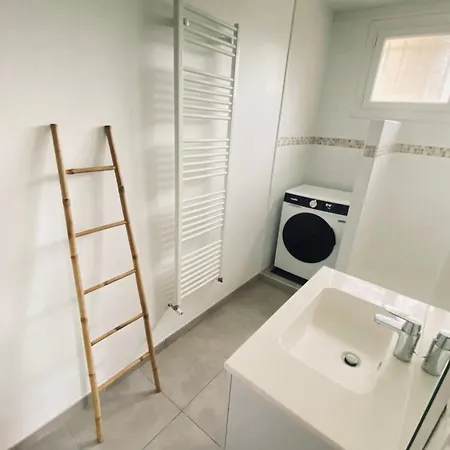 Bright 2-bedroom Toulouse